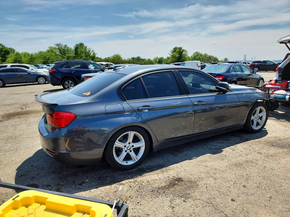 2015 BMW 3er VIN WBA3B5C56FF959837 COPART salvage auction — FRONT END, Pa - Certificate Of Salvage, sold $2,300 on 2026-07-31 (photo 3)