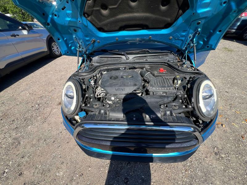 2016 Mini Cooper VIN WMWWG5C59G3C18831 COPART salvage auction — ROOF, Fl - Certificate Of Title (P), sold $875 on 2026-07-21 (photo 7)