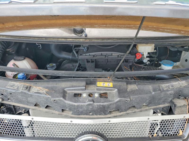 2015 Mercedes-benz Sprinter VIN WDAPF4CA8F9601625 COPART salvage auction — ROOF, NC - DEALER ONLY CLEAN TITLE, sold $39,000 on 2026-08-11 (photo 7)