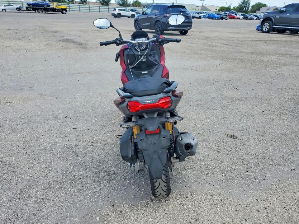 2024 Honda X-adv VIN MLHKF5459R5000960 COPART salvage auction — SIDE, Fl - Certificate Of Destruction, sold $575 on 2026-07-30 (photo 4)