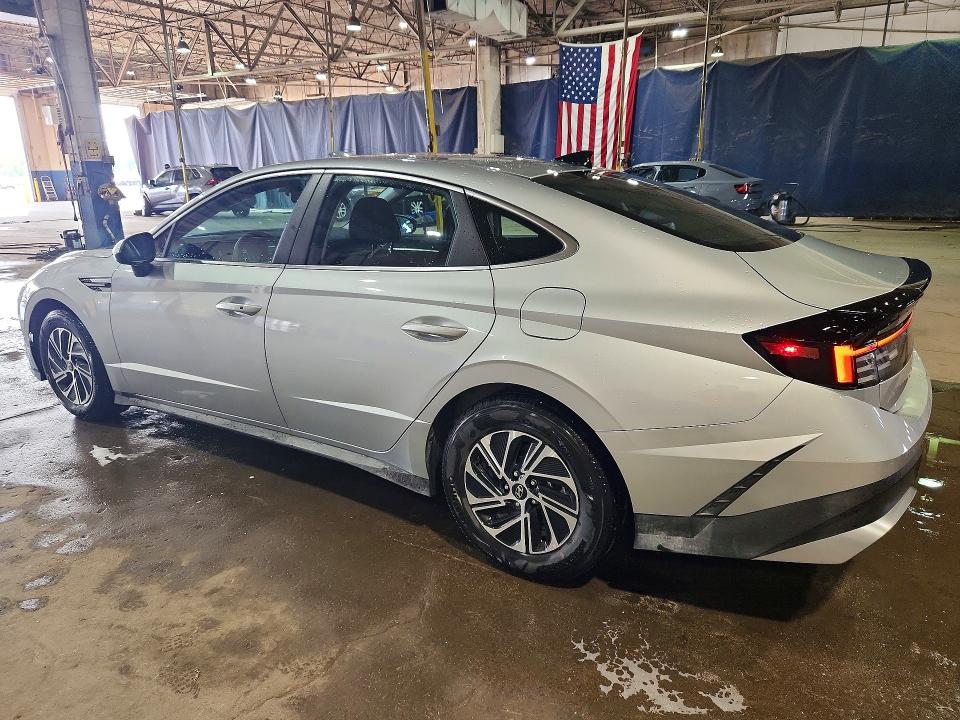 2026 Hyundai Sonata hybrid VIN KMHL24JJ9TA164198 COPART salvage auction — MECHANICAL, MI - CERTIFICATE OF TITLE, sold $8,900 on 2026-07-27 (photo 2)