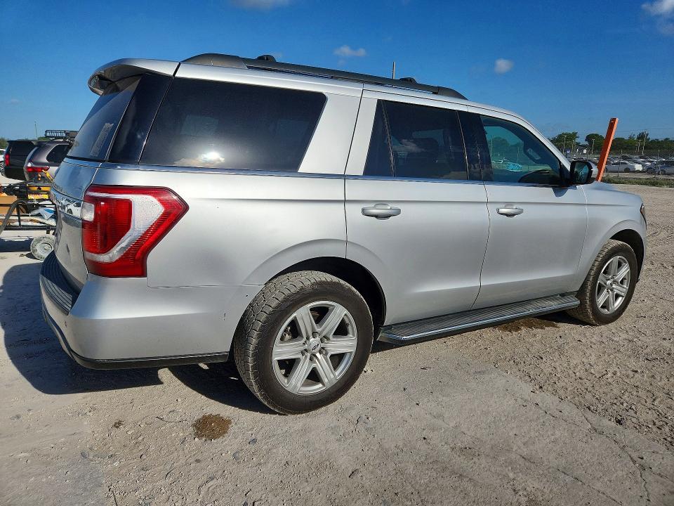 2019 Ford Expedition VIN 1FMJU1HT6KEA16167 COPART salvage auction — MINOR DENT/SCRATCHES, Tx - Certificate Of Title (P), sold $9,400 on 2026-07-28 (photo 3)