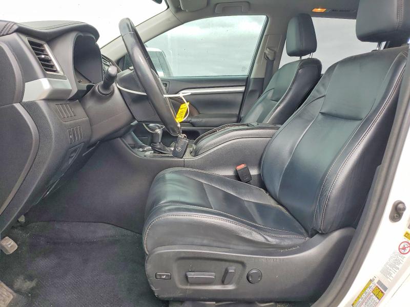 2015 Toyota VIN 5TDKKRFHXFS079476 COPART salvage auction — MINOR DENT/SCRATCHES, CA - DIS/DLR/EXP ONLY CLEAN TITLE, sold $5,900 on 2026-07-24 (photo 7)