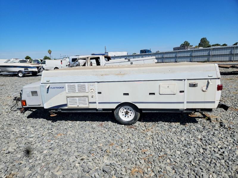 2005 Fleetwod VIN 4CE650H1957266800 COPART salvage auction — ROOF, CA - SALVAGE CERTIFICATE, sold $100 on 2026-09-10 (photo 9)
