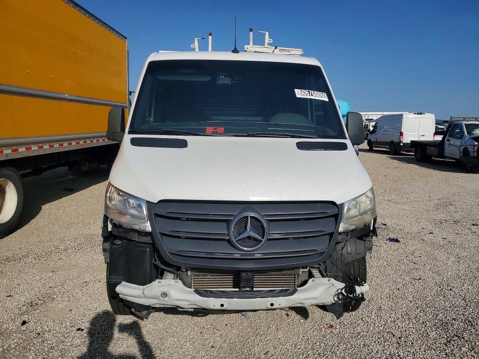 2021 Mercedes-benz Sprinter VIN W1Y4EBHY5MT079688 COPART salvage auction — FRONT END, TX - CERTIFICATE OF TITLE, sold $15,400 on 2026-07-23 (photo 5)