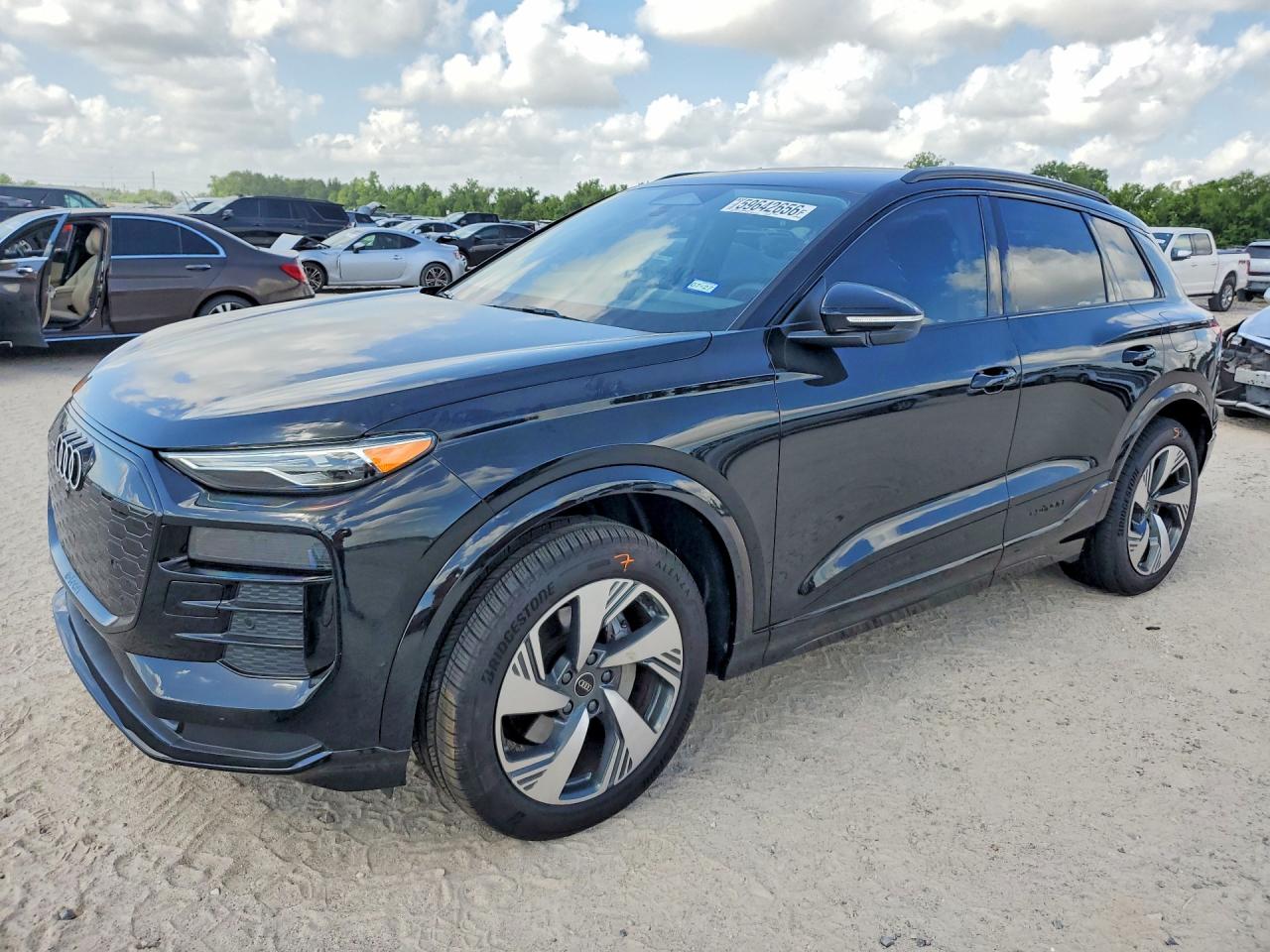 2025 Audi Q6 e-tron VIN WA114BGF4SA044735 — COPART salvage auction photo