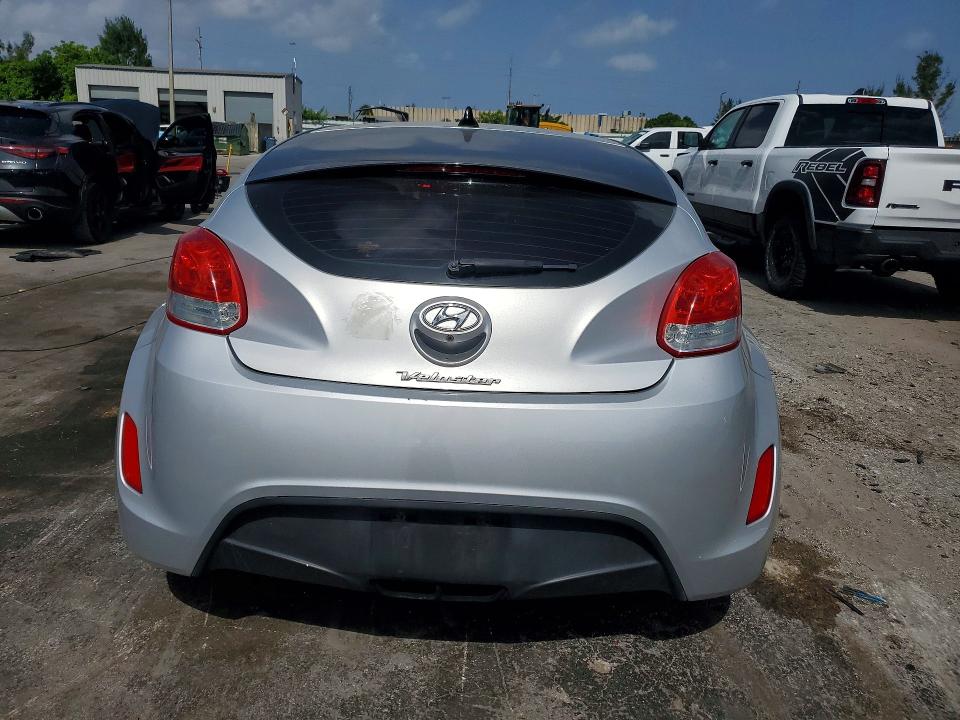 2015 Hyundai Veloster VIN KMHTC6AD1FU228546 COPART salvage auction — DAMAGE HISTORY, Fl - Cert Of Title-Flood & Rebuilt, sold $850 on 2026-07-29 (photo 6)