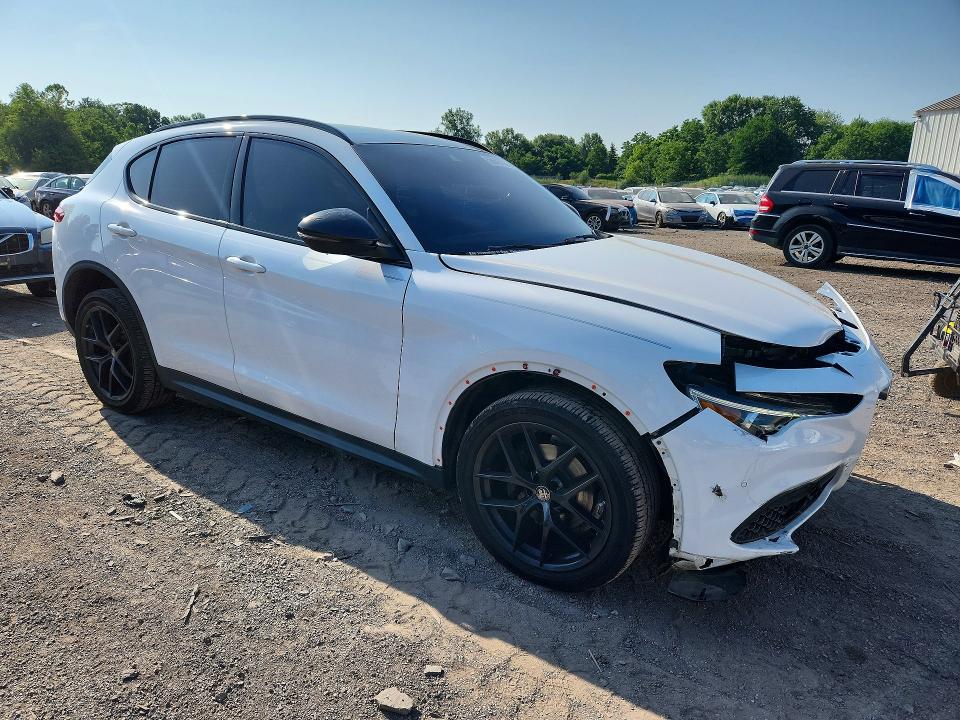 2019 Alfa romeo Stelvio VIN ZASPAKBN4K7C41206 COPART salvage auction — FRONT END, PA - CERTIFICATE OF SALVAGE, sold $4,750 on 2026-08-05 (photo 4)