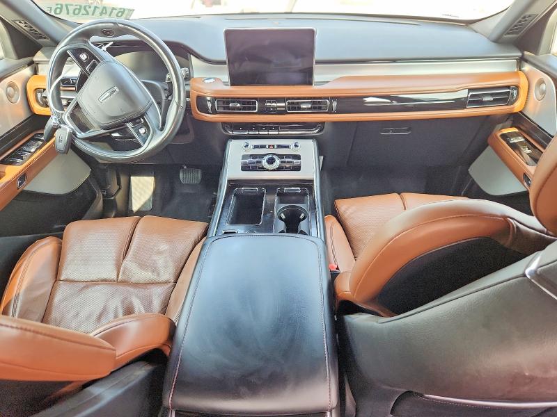 2021 Lincoln Aviator VIN 5LM5J7XC6MGL02121 COPART salvage auction — WATER/FLOOD, Il - Salvage Cert-Flood, sold $11,900 on 2026-09-08 (photo 8)