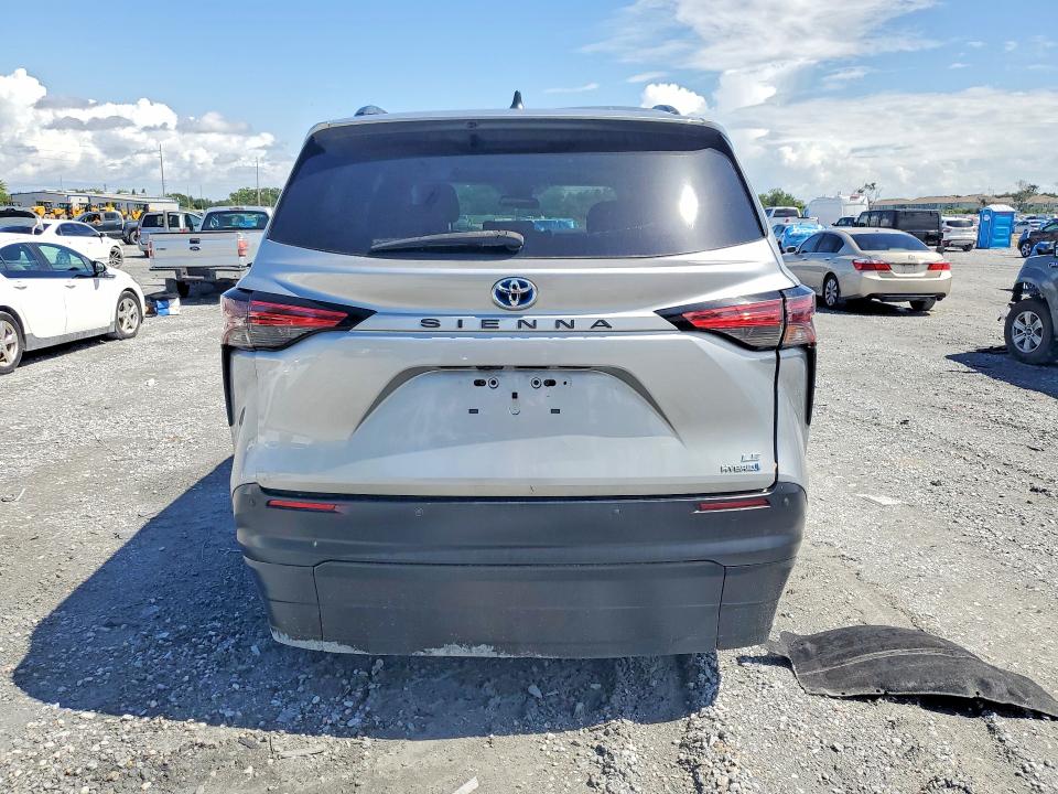 2025 Toyota Sienna VIN 5TDJRKEC3SS267254 COPART salvage auction — SIDE, FL - CERT OF TITLE SLVG REBUILDABLE (P), sold $9,700 on 2026-07-24 (photo 6)