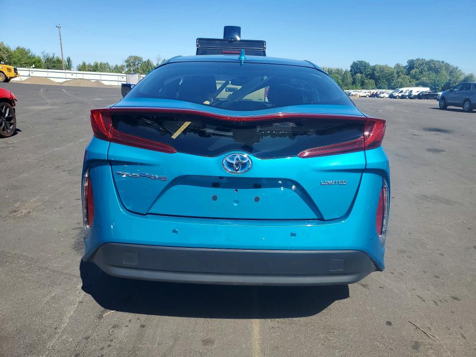2020 Toyota Prius VIN JTDKARFP5L3138618 COPART salvage auction — FRONT END, OR - SALVAGE TITLE CERTIFICATE, sold $12,000 on 2026-08-19 (photo 6)