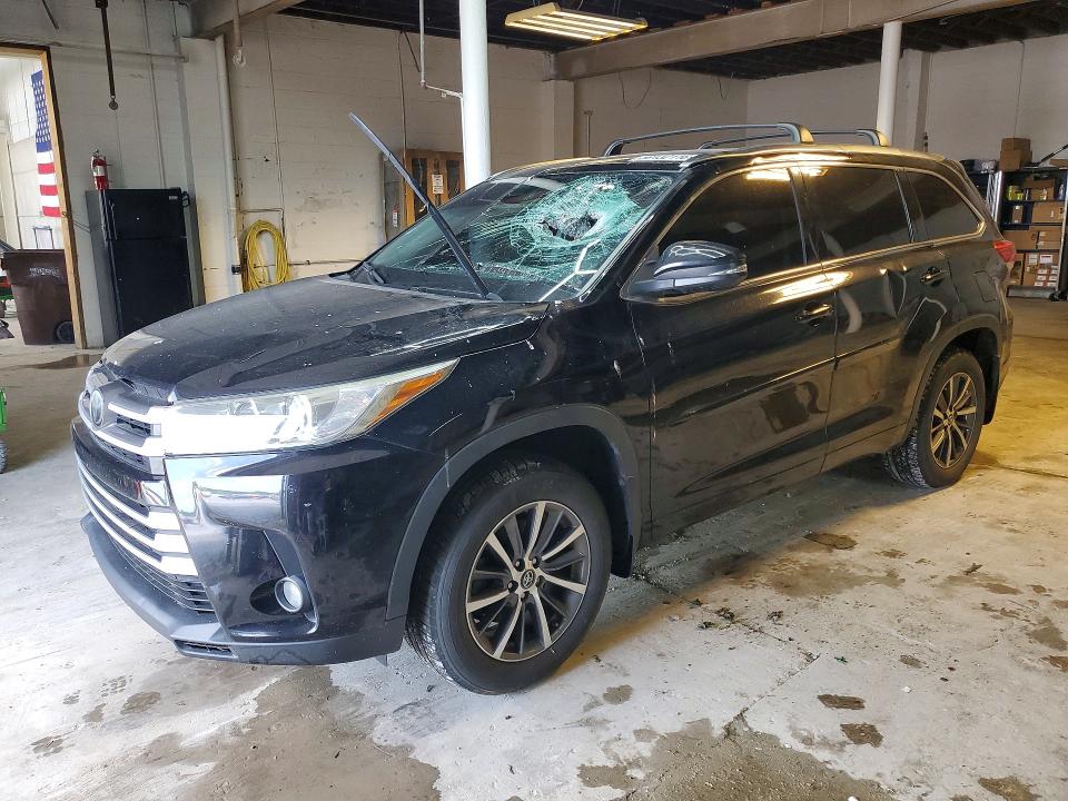 2018 Toyota Highlander VIN 5TDJZRFHXJS914766 COPART salvage auction — FRONT END, Ky - Cert Of Title-Salvage, sold $12,000 on 2026-08-21 (photo 1)