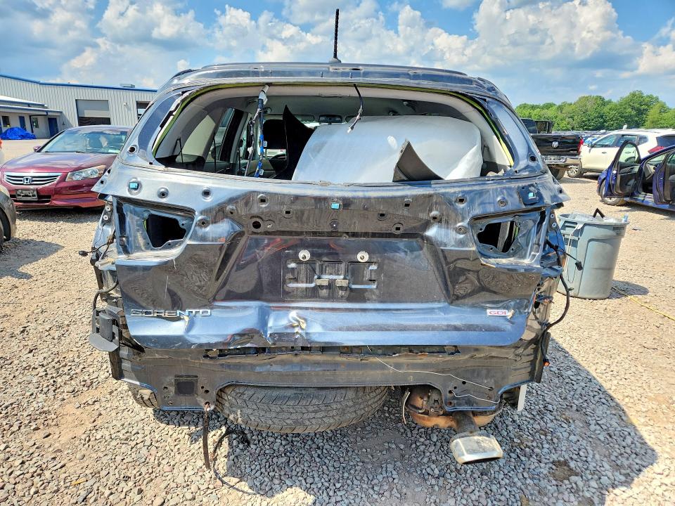 2020 Kia Sorento VIN 5XYPGDA35LG678851 COPART salvage auction — REAR END, Ny - Mv-907A Salvage Certificate, sold $3,850 on 2026-07-15 (photo 6)