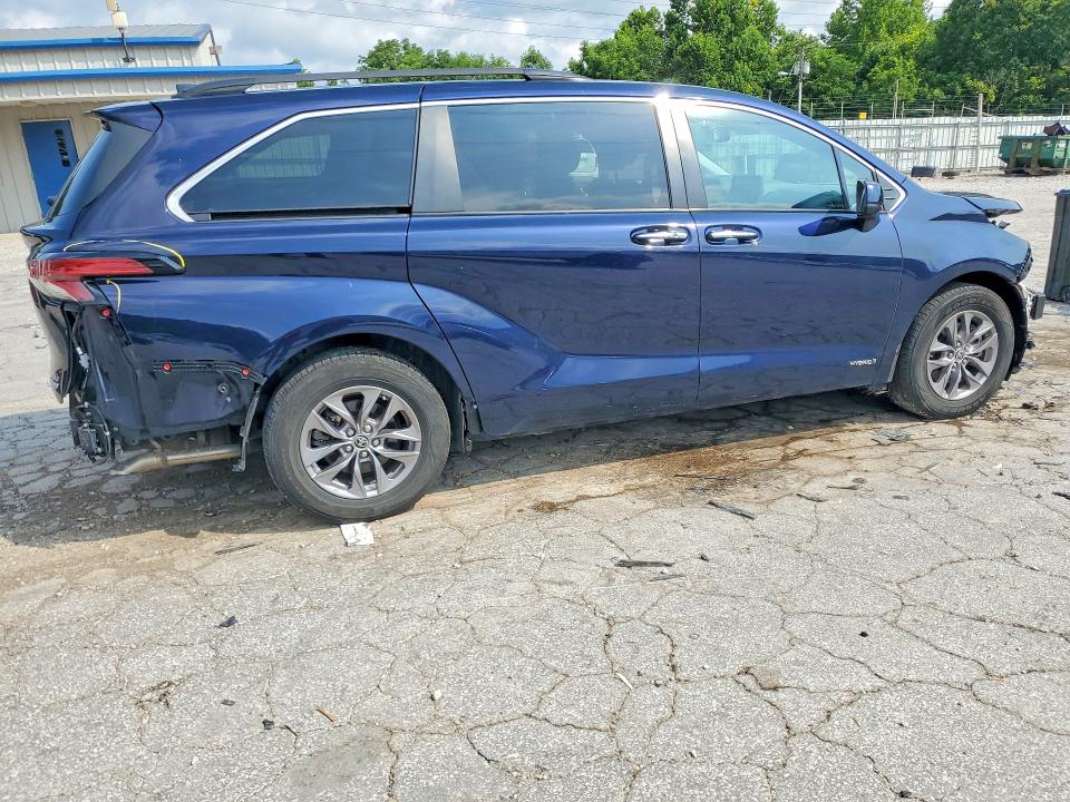 2021 Toyota Sienna VIN 5TDYRKEC7MS036973 COPART salvage auction — FRONT END, WV - SALVAGE CERTIFICATE, sold $1,000 on 2026-07-30 (photo 3)
