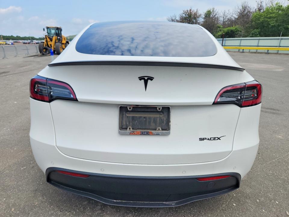 2022 Tesla Model y VIN 7SAYGDEF6NF308174 COPART salvage auction — MINOR DENT/SCRATCHES, Ny - Certificate Of Title (P), sold $12,700 on 2026-07-28 (photo 6)