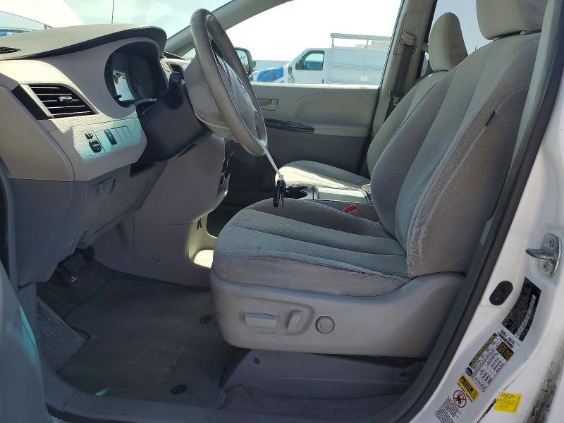 2014 Toyota Sienna VIN 5TDKK3DC2ES479762 COPART salvage auction — MINOR DENT/SCRATCHES, FL - CERT OF TITLE W/SLVG HISTORY, sold $1,150 on 2026-07-31 (photo 7)