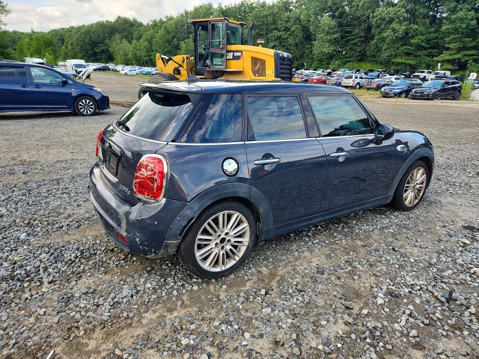 2015 Mini Cooper VIN WMWXU3C59F2B57552 COPART salvage auction — MINOR DENT/SCRATCHES, TN - CERTIFICATE OF TITLE (P), sold $2,250 on 2026-08-10 (photo 3)