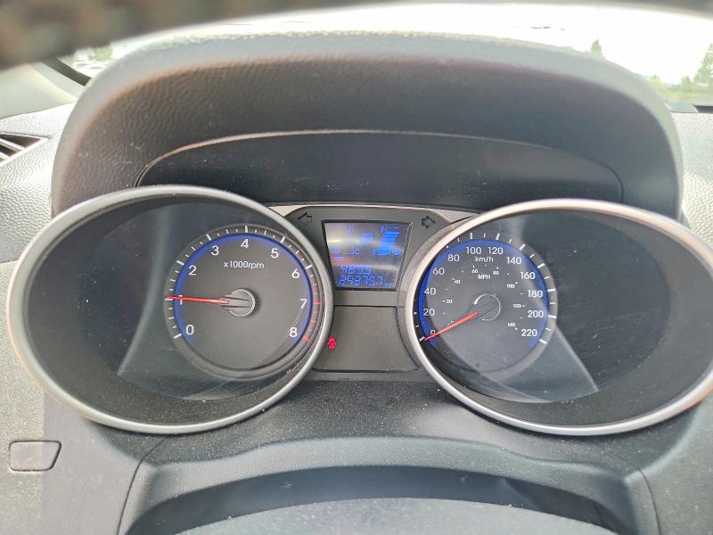 2015 Hyundai Tucson VIN KM8JUCAG8FU031452 COPART salvage auction — SIDE, Ab - Bos - Salvage, sold $250 on 2026-07-21 (photo 9)
