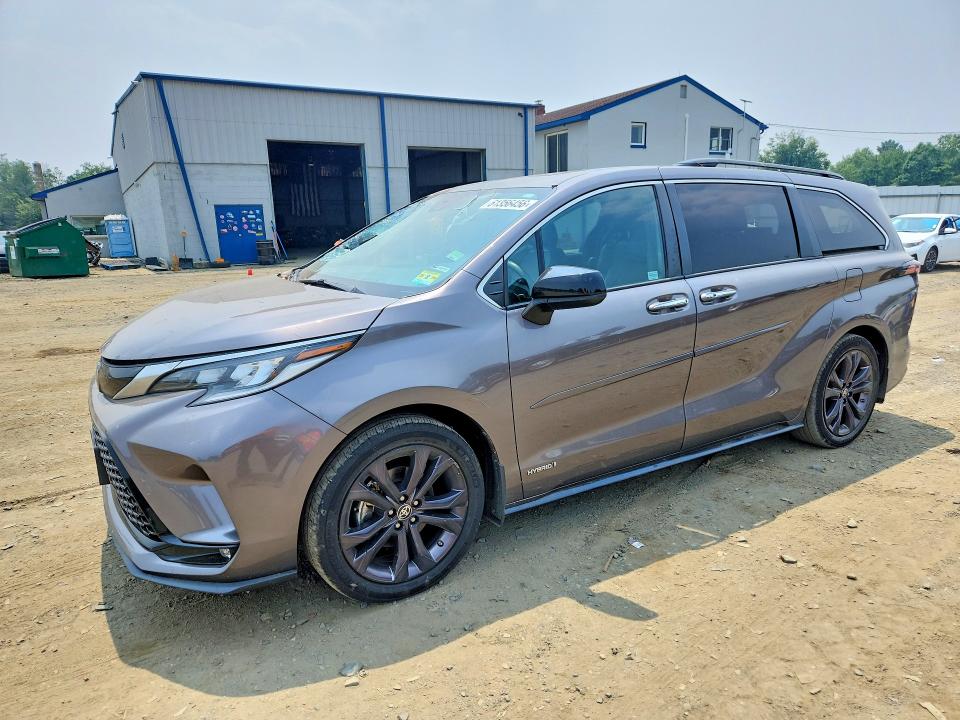 2021 Toyota Sienna VIN 5TDDRKEC1MS064170 COPART salvage auction — FRONT END, NJ - CERT OF TITLE-SALVAGE (P), sold $325 on 2026-07-27 (photo 1)