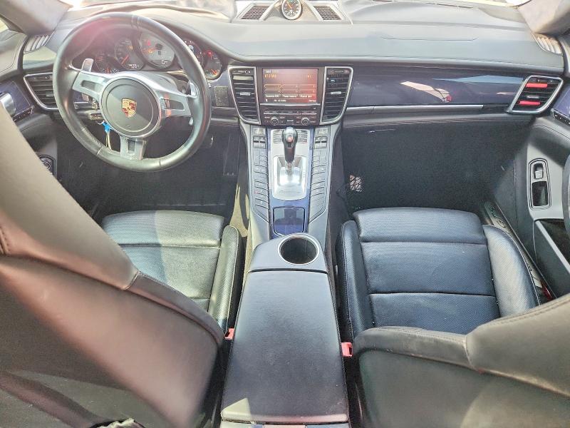 2013 Porsche Panamera VIN WP0AF2A77DL075020 COPART salvage auction — MINOR DENT/SCRATCHES, Salvage Title, sold $1,800 on 2026-08-12 (photo 8)
