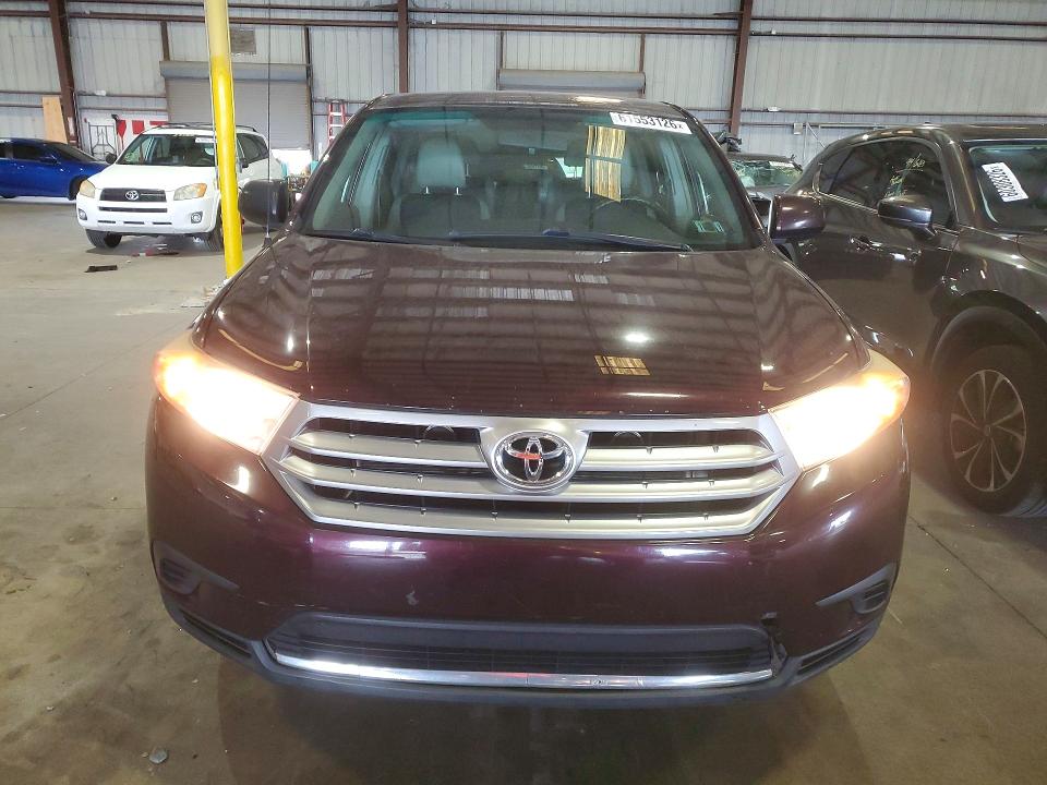 2011 Toyota Highlander VIN 5TDBK3EH3BS065444 COPART salvage auction — SIDE, FL - CERTIFICATE OF TITLE, sold $825 on 2026-07-22 (photo 5)