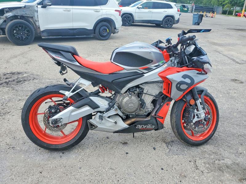 2022 Aprilia Tuono VIN ZD4KSUL06NS000056 COPART salvage auction — MECHANICAL, Fl - Certificate Of Title, sold $2,350 on 2026-08-03 (photo 1)