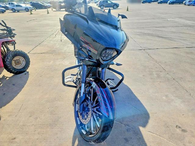 2015 Victory Magnum VIN 5VPUW36N3F3043437 COPART salvage auction — FRONT END, Tx - Salvage Vehicle Title, sold $100 on 2026-07-30 (photo 2)