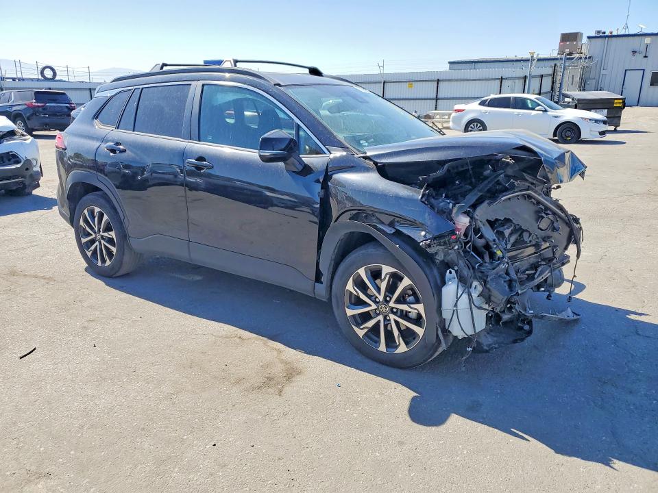 2022 Toyota Corolla cross VIN 7MUDAABG8NV009618 COPART salvage auction — FRONT END, CA - SALVAGE CERTIFICATE, sold $4,150 on 2026-07-31 (photo 4)