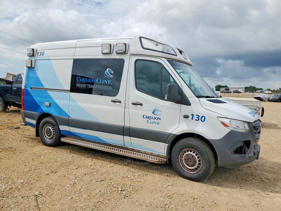 2019 Mercedes-benz Sprinter VIN WD4PF0CD7KP039020 COPART salvage auction — REAR END, Va - Cert Of Title - Salvage, sold $2,900 on 2026-07-29 (photo 4)