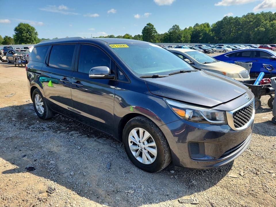 2017 Kia SEDONA VIN KNDMB5C12H6246330 COPART salvage auction — NORMAL WEAR, AL - CERTIFICATE OF TITLE, sold $900 on 2026-07-24 (photo 4)