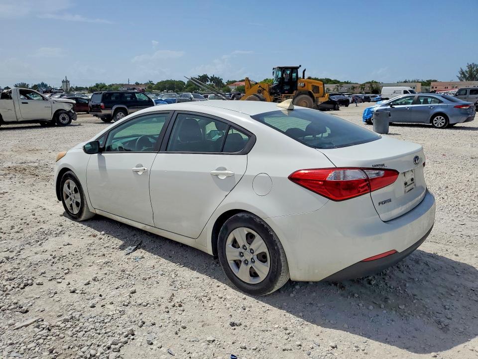 2016 Kia Forte VIN KNAFK4A63G5603520 COPART salvage auction — MINOR DENT/SCRATCHES, Fl - Cert Of Title Slvg Rebuildable, sold $975 on 2026-07-28 (photo 2)