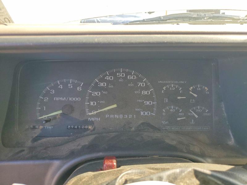 1999 Gmc Suburban VIN 1GKEC16R5XJ751208 COPART salvage auction — MECHANICAL, LA - CERTIFICATE OF TITLE (P), sold $775 on 2026-07-10 (photo 9)