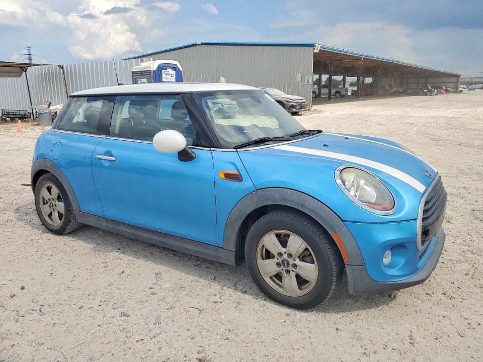 2017 Mini Cooper VIN WMWXP5C37H2F60935 COPART salvage auction — MECHANICAL, TX - SALVAGE VEHICLE TITLE (P), sold $850 on 2026-07-10 (photo 4)