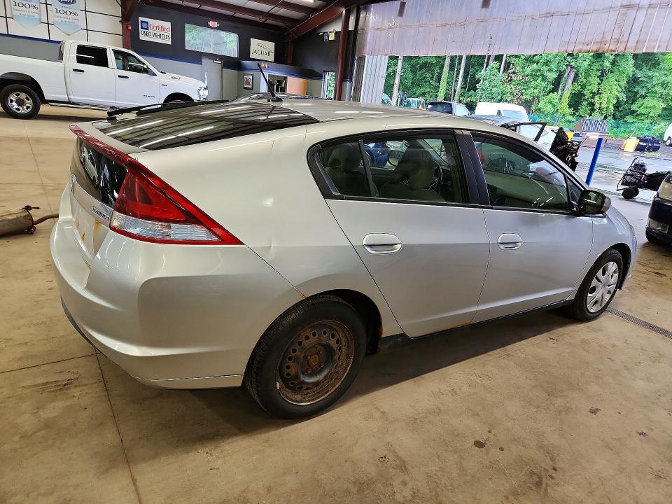 2014 Honda Insight VIN JHMZE2H50ES000191 COPART salvage auction — MINOR DENT/SCRATCHES, Nh - Certificate Of Title, sold $1,400 on 2026-07-30 (photo 3)