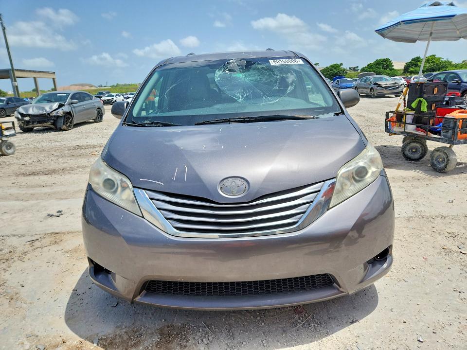 2016 Toyota Sienna VIN 5TDYK3DC0GS721834 COPART salvage auction — FRONT END, FL - CERT OF TITLE SLVG REBUILDABLE, sold $2,300 on 2026-07-23 (photo 5)