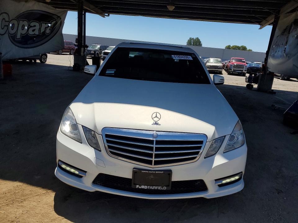 2012 Mercedes-benz E-klasse VIN WDDHF5KB9CA568670 COPART salvage auction — MINOR DENT/SCRATCHES, Ca - Dis/Dlr/Exp App For Dup Clean, sold $875 on 2026-07-30 (photo 5)