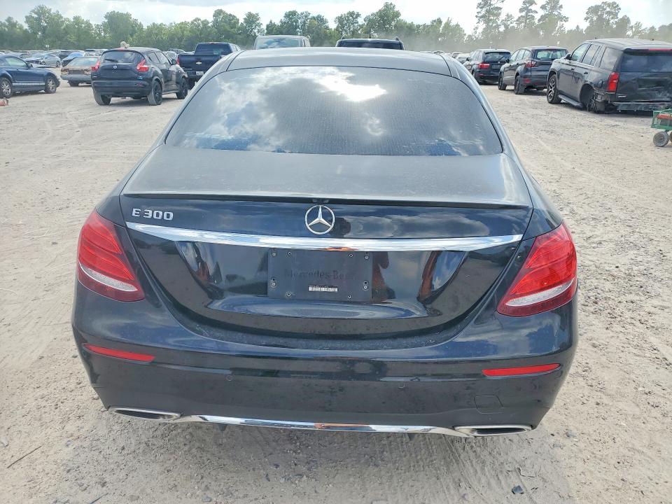 2017 Mercedes-benz E-klasse VIN WDDZF4JB8HA183690 COPART salvage auction — WATER/FLOOD, Tx - Salvage Title-Flood Damage, sold $8,900 on 2026-07-17 (photo 6)