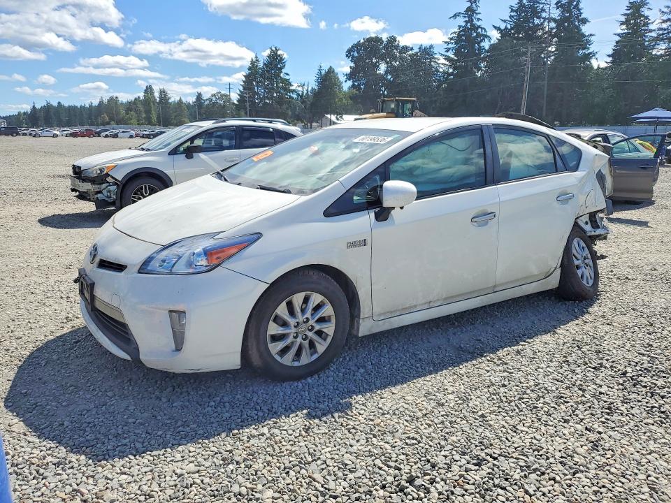 2014 Toyota Prius VIN JTDKN3DP1E3054643 COPART salvage auction — REAR END, WA - BILL OF SALE, sold $2,400 on 2026-07-28 (photo 1)
