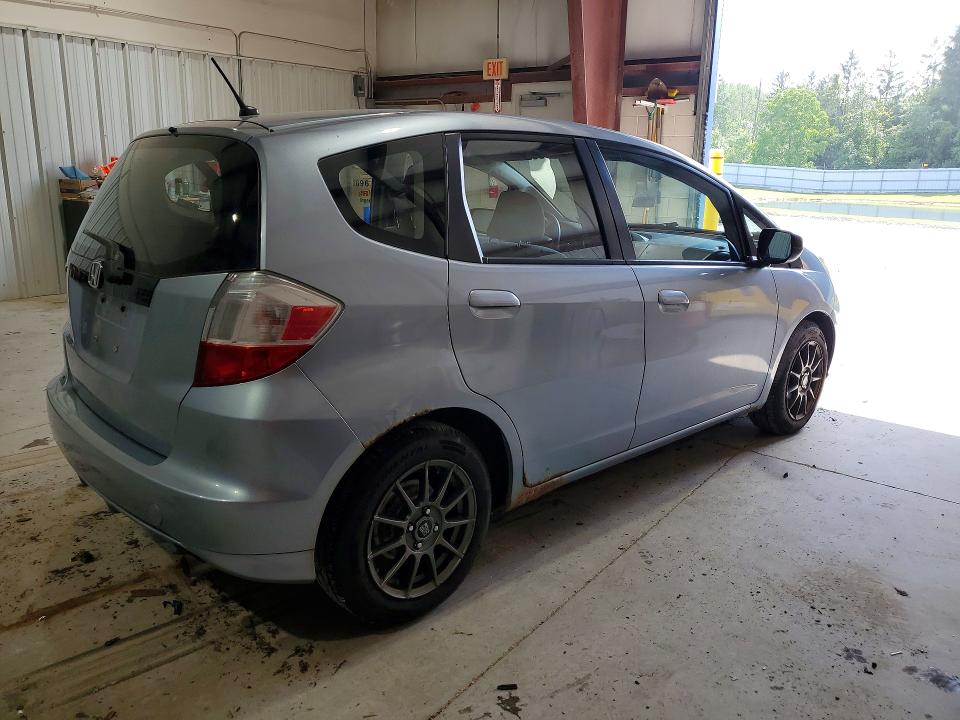 2011 Honda Fit VIN JHMGE8H37BC012420 COPART salvage auction — NORMAL WEAR, NY - CERTIFICATE OF TITLE, sold $1,150 on 2026-07-20 (photo 3)