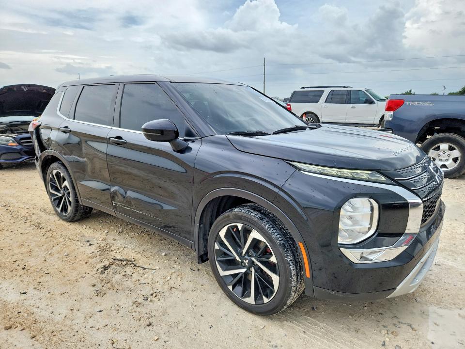 2022 Mitsubishi Outlander VIN JA4J3UA80NZ022150 COPART salvage auction — REAR END, TX - SALVAGE VEHICLE TITLE (P), sold $4,600 on 2026-07-23 (photo 4)
