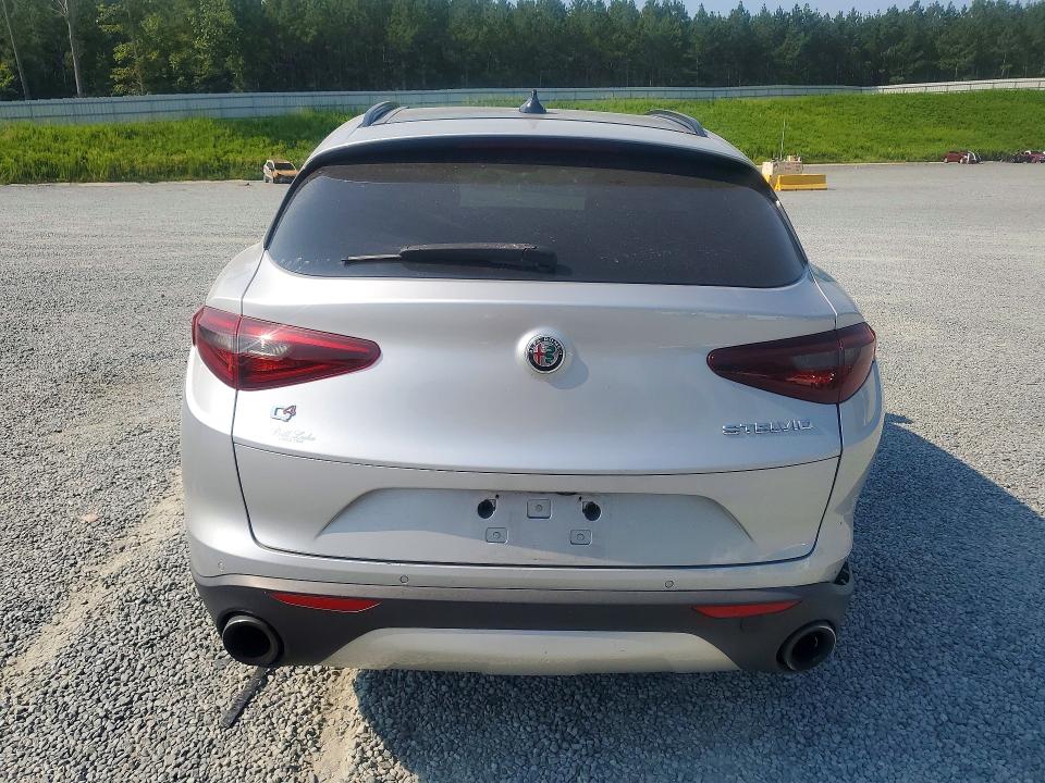 2018 Alfa romeo Stelvio VIN ZASFAKNN8J7B98639 COPART salvage auction — FRONT END, Nc - Salvage Certificate Of Title, sold $1,350 on 2026-07-30 (photo 6)