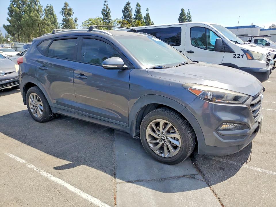 2016 Hyundai Tucson VIN KM8J33A2XGU143520 COPART salvage auction — MECHANICAL, Ca - Dis/Dlr/Exp Only Clean Title, sold $700 on 2026-07-28 (photo 4)