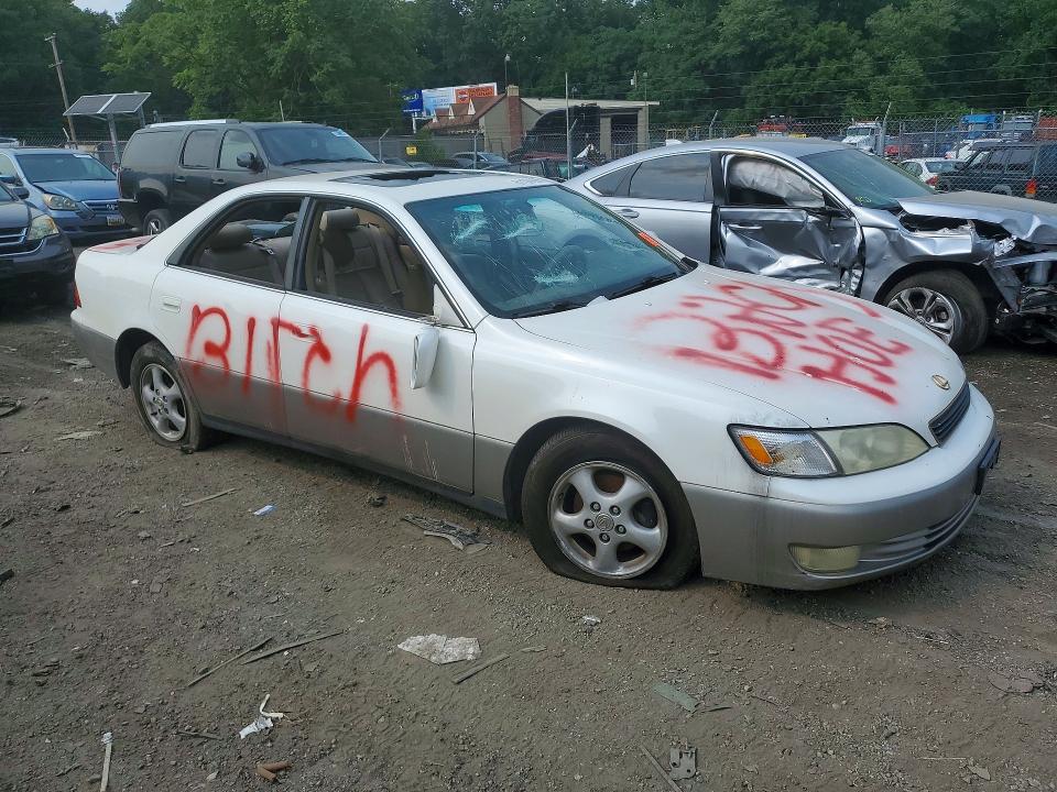 1997 Lexus Es 300 VIN JT8BF22G2V5007098 COPART salvage auction — VANDALISM, Md - Cert Of Salvage > 75% Damage, sold $125 on 2026-07-28 (photo 4)