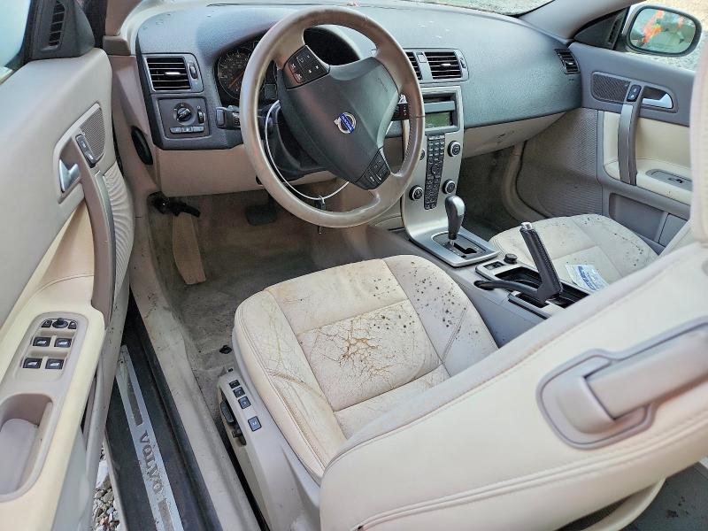 2010 Volvo C70 VIN YV1672MC7AJ092087 COPART salvage auction — WATER/FLOOD, Nj - Cert Of Title-Salvage Flood, sold $200 on 2026-08-17 (photo 8)