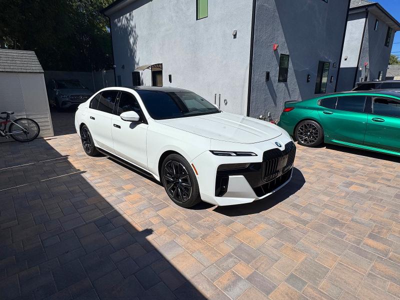 2024 BMW 7er VIN WBA23EH08RCP73339 COPART salvage auction — NORMAL WEAR, Ca - Dis/Dlr/Exp Only Clean Title (P), sold $39,750 on 2026-07-27 (photo 1)