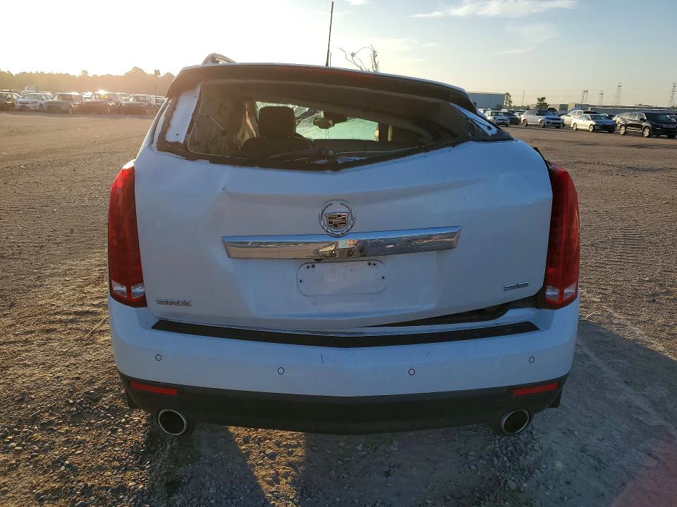 2015 Cadillac Srx VIN 3GYFNBE3XFS532104 COPART salvage auction — ROLLOVER, Tx - Salvage Vehicle Title, sold $225 on 2026-07-17 (photo 6)