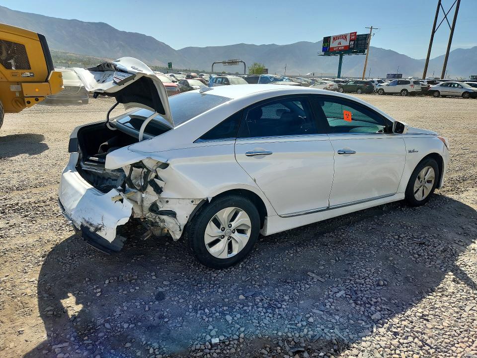 2014 Hyundai Sonata VIN KMHEC4A44EA115171 COPART salvage auction — REAR END, UT - FLOOD/SALVAGE CERT. OF TITLE (P), sold $350 on 2026-07-13 (photo 3)