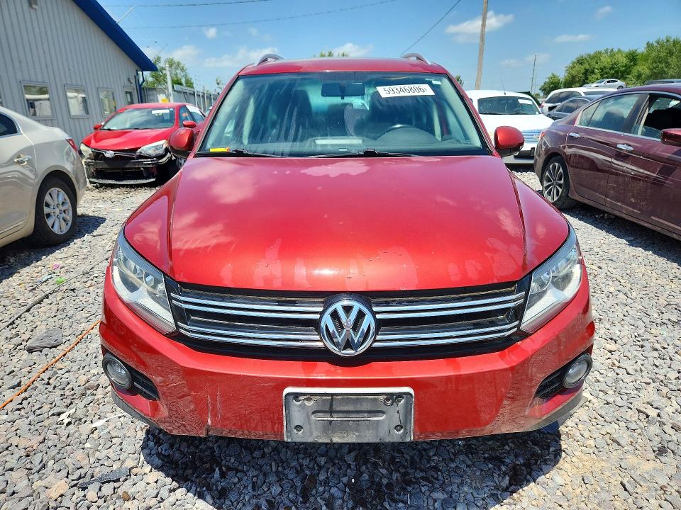 2013 Volkswagen Tiguan VIN WVGAV3AX9DW085924 COPART salvage auction — WATER/FLOOD, IL - SALVAGE CERT-FLOOD, sold $200 on 2026-08-03 (photo 5)