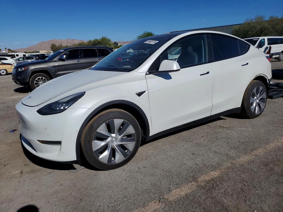 2021 Tesla Model y VIN 5YJYGDEE9MF160332 COPART salvage auction — SIDE, Nv - Salvage Title, sold $150 on 2026-07-21 (photo 1)