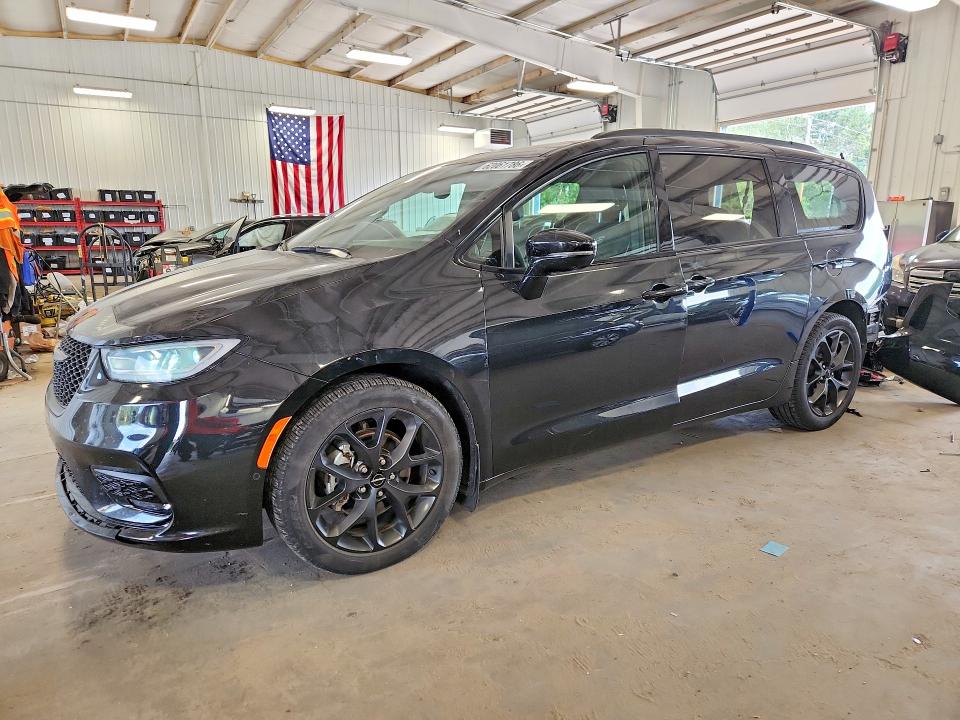 2023 Chrysler Pacifica VIN 2C4RC1GG2PR629962 — COPART salvage auction photo